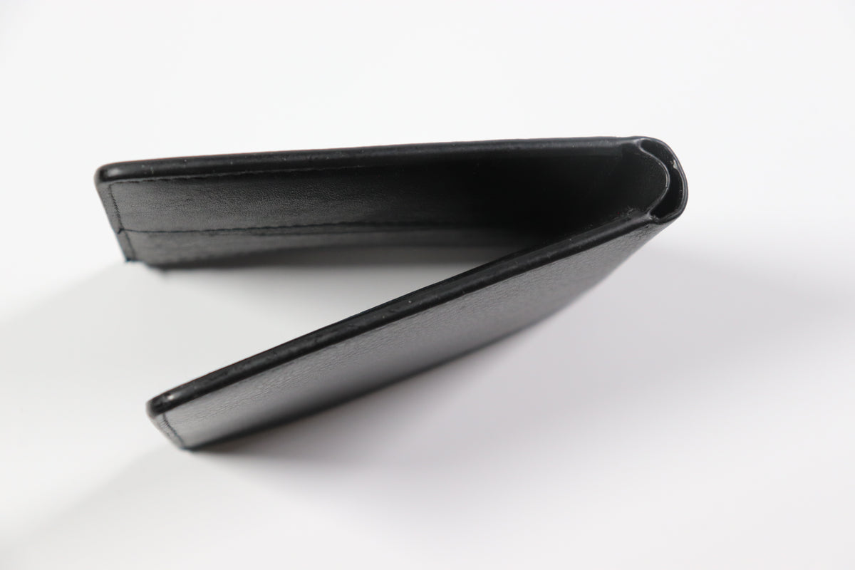 Full Grain Leather RFID Wallet for Men with Upgrade Privilege Hand-finished edges • Hidden pocket • Fits international banknotes • Up to 200% Upgrade Credit* Terms and conditions apply